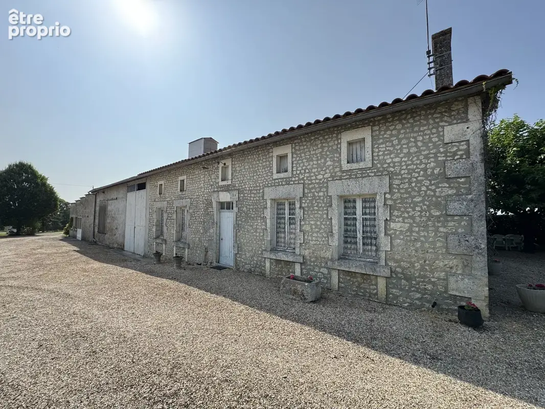 Maison 9 pièces 249 m² à vendre à Berneuil (16480) - photo 26