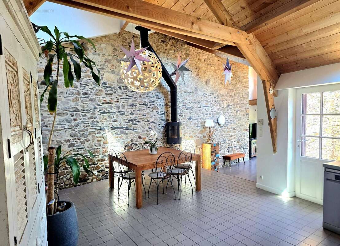 Maison à BAIN-DE-BRETAGNE