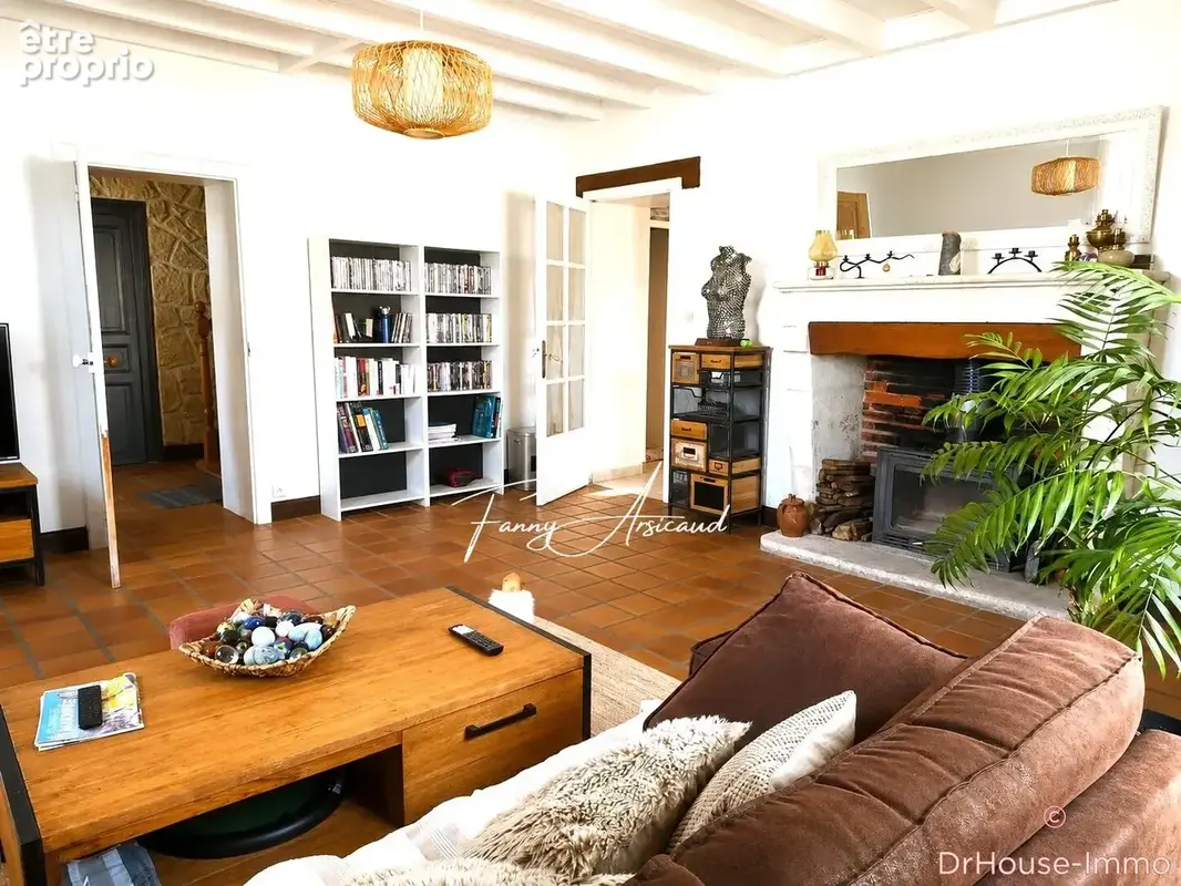Maison 142 m² à Saint-Sigismond  - photo 10
