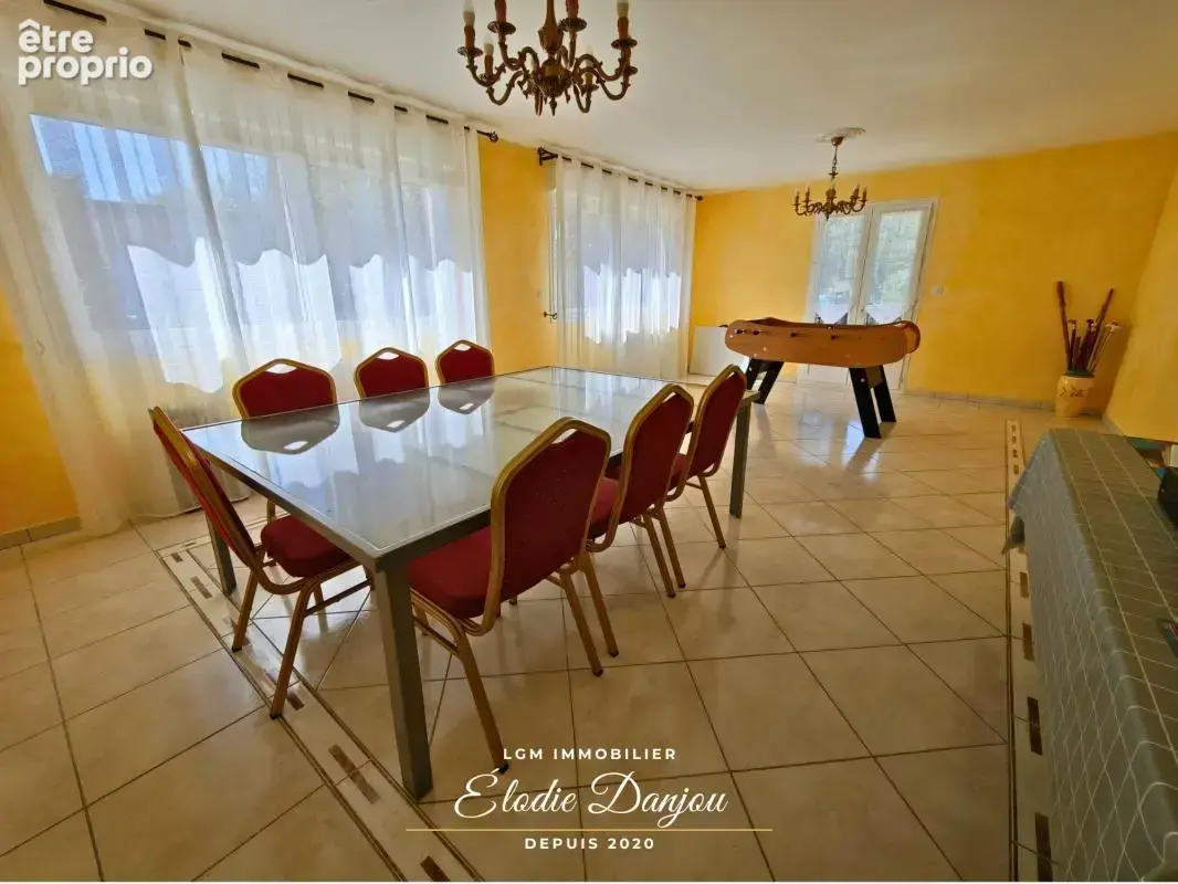 Maison familiale – 5 chambres – Double garage – Grand Jardin – Châteaudun, quartier Saint-Jean - photo 5