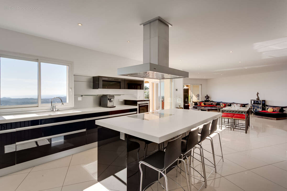 Maison à LA LONDE-LES-MAURES