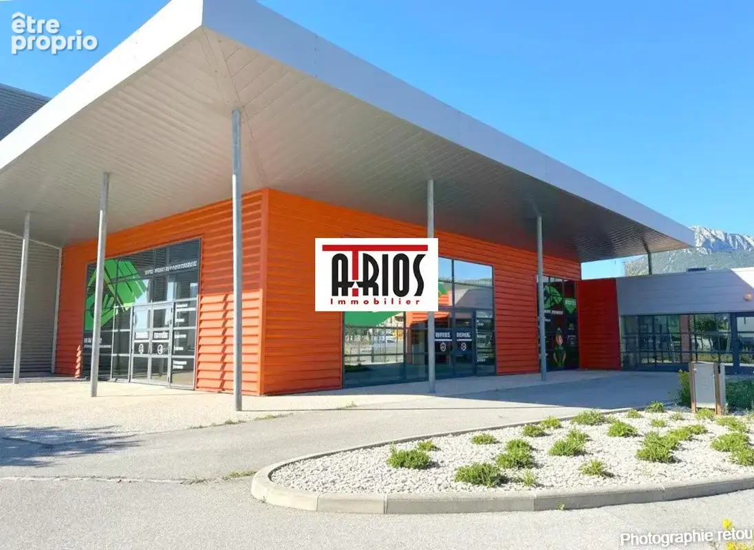 Commerce à LA FARLEDE