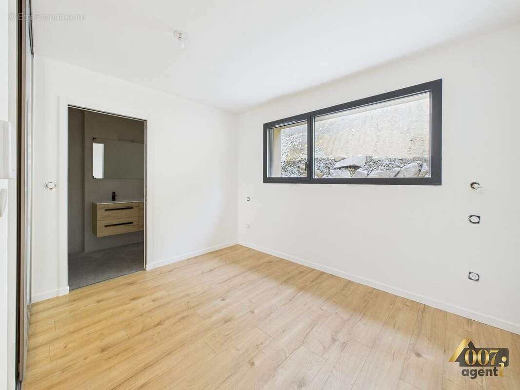 Appartement à MONTMELIAN