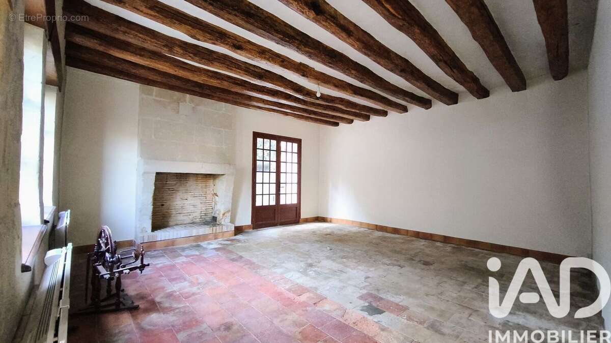 Maison 122 m² à Saint-Antoine-Du-Rocher  - photo 6