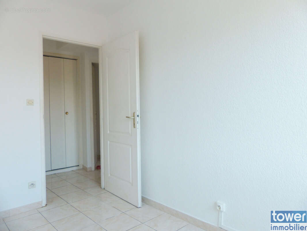 Appartement à LAMALOU-LES-BAINS