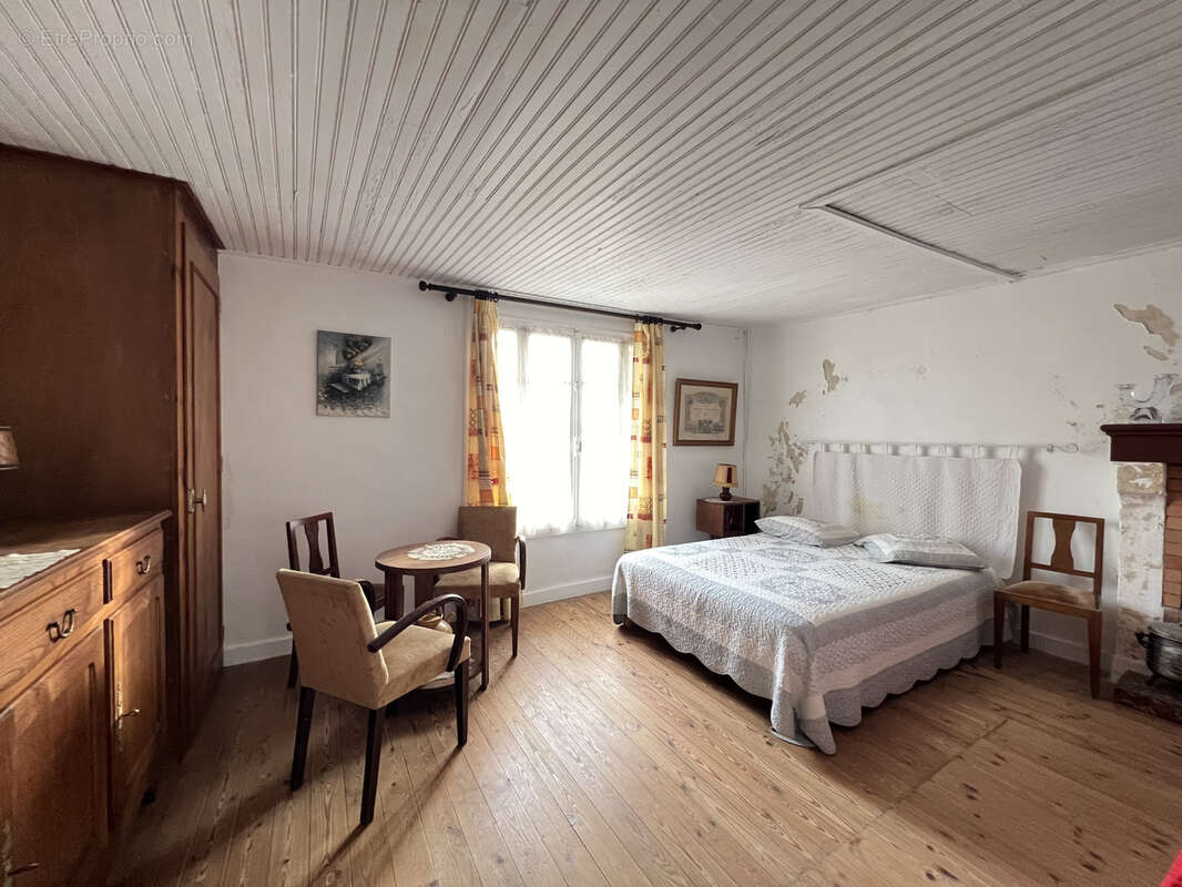Maison à GROSBREUIL