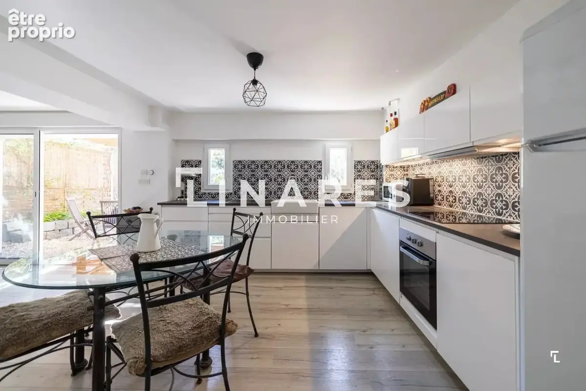 LA SELVAGGIA - Villa T7 de 190m2 - Parcelle 1137m2 - Piscine - 13190 ALLAUCH - photo 13