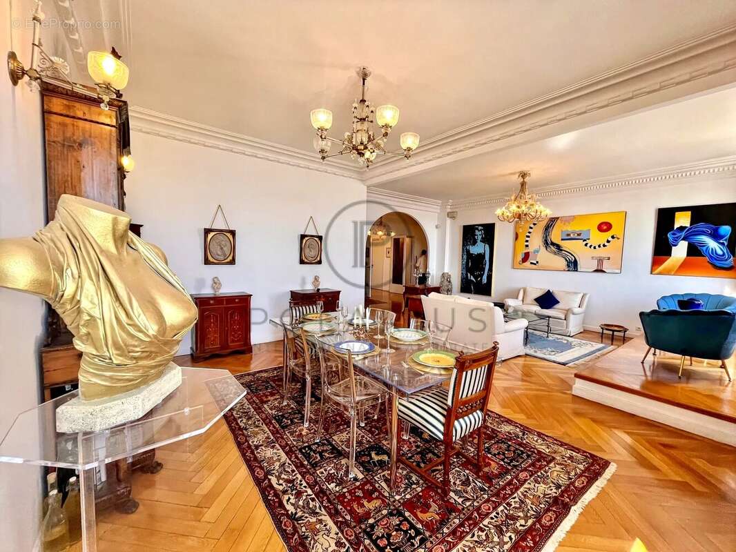 Appartement Promenade des Anglais à vendre  2 chambres  Vue panoramique sur la mer  Résidence Art Déco en front de mer, Nice - photo 2