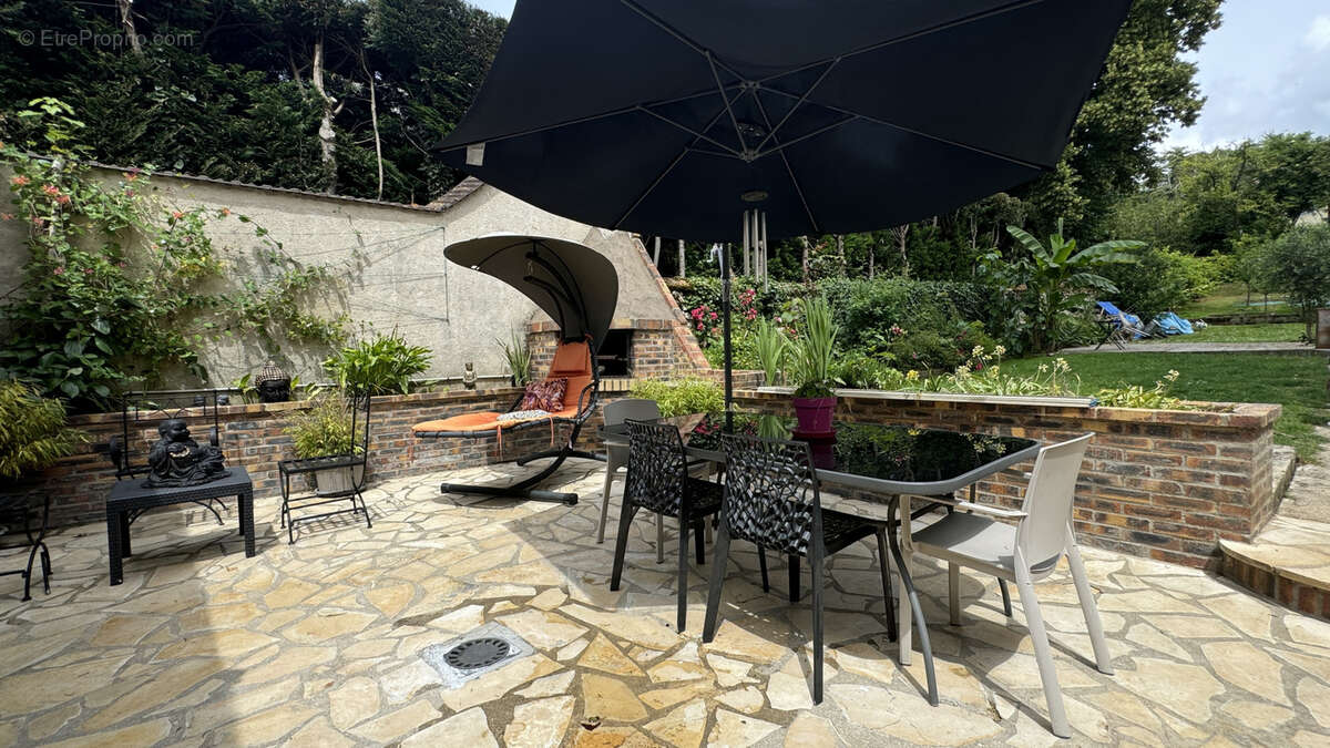 Maison à SAINT-PIERRE-DU-PERRAY