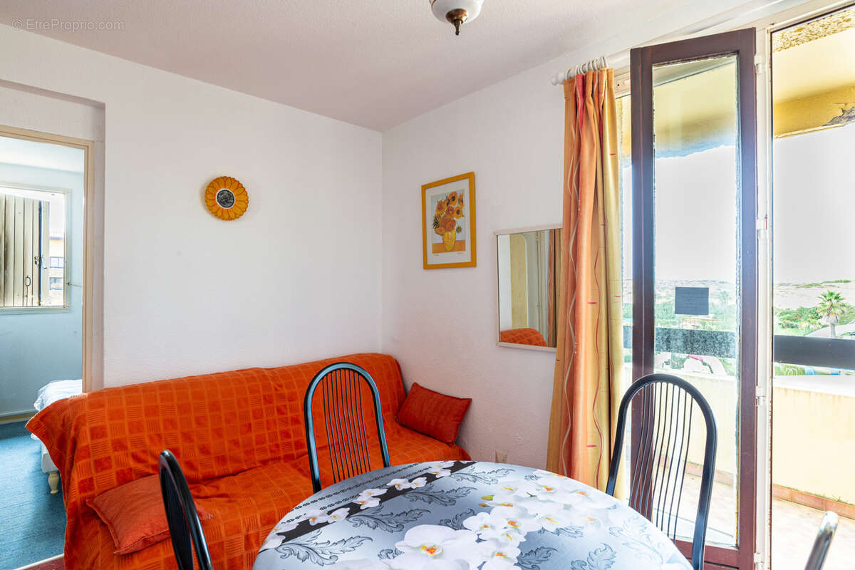Appartement T2 27m2 + balcon + place de parking privative - photo 2