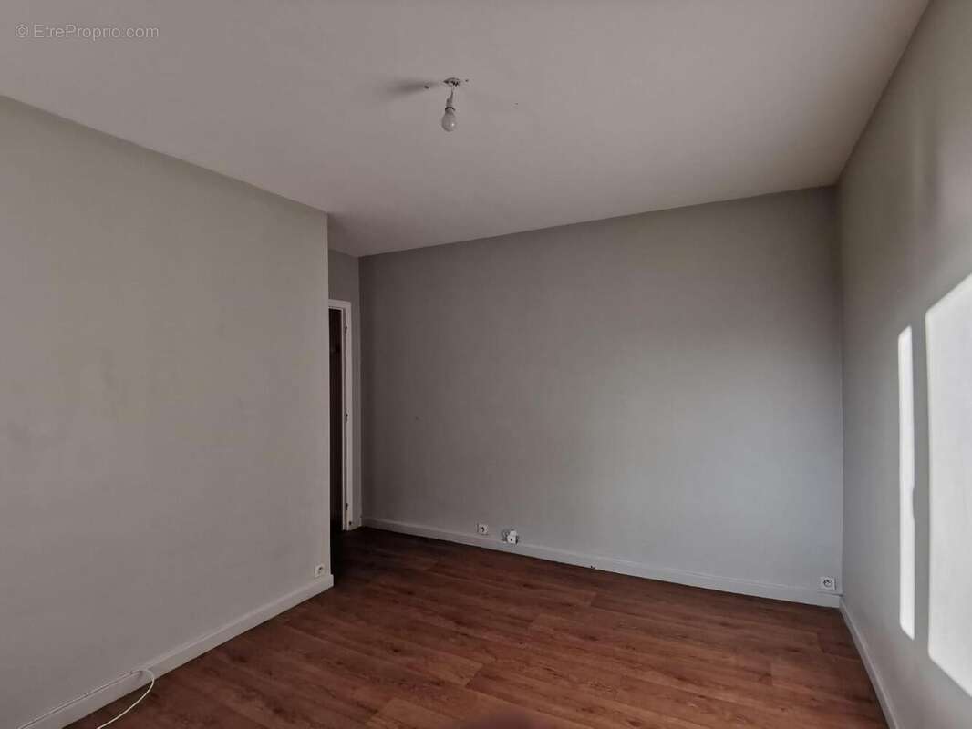   - Appartement à AUBENAS