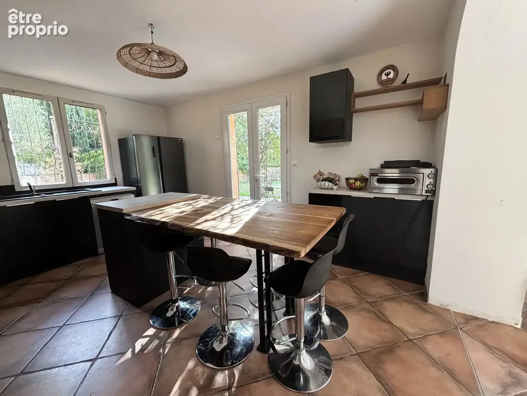 Villa Type 5 FUVEAU sur terrain de 2137m2 - photo 5