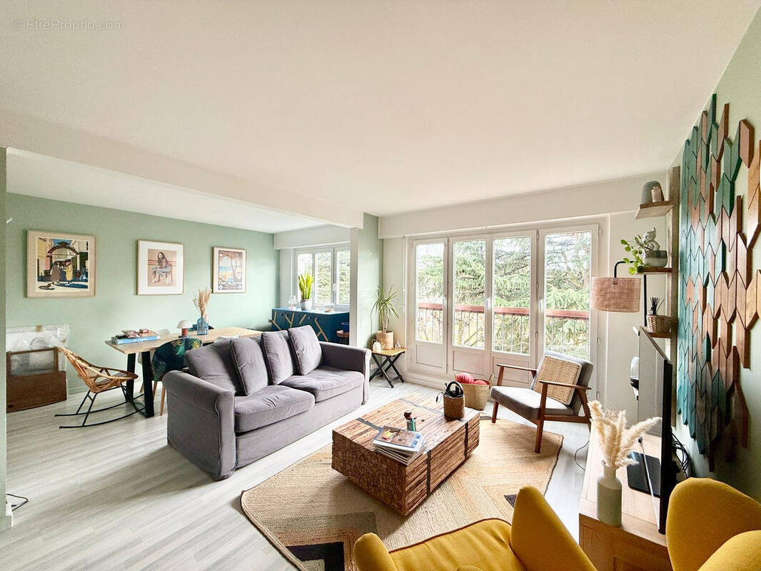 Appartement à CHILLY-MAZARIN