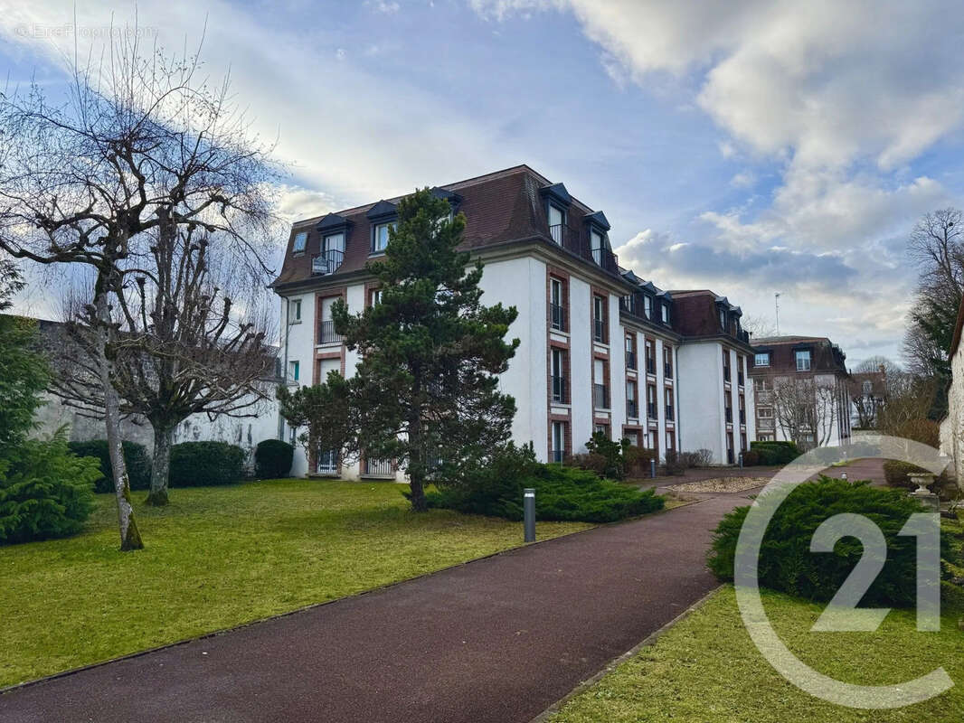 Appartement à FONTAINEBLEAU