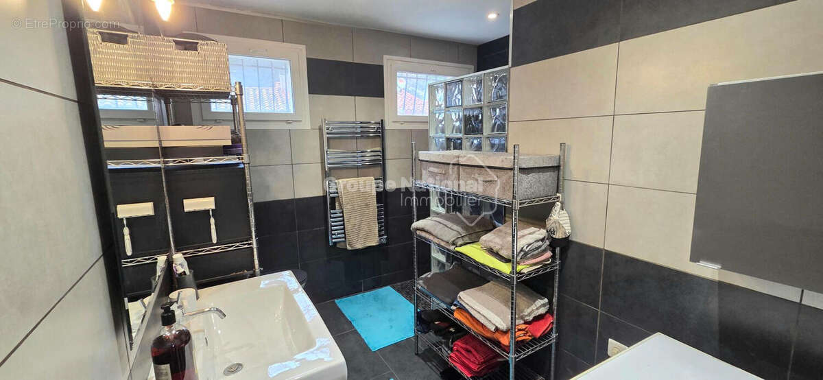 Appartement à LE ROVE