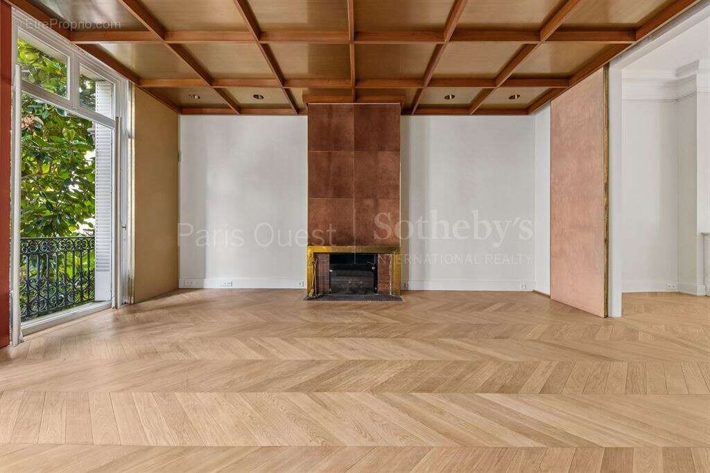 Maison à PARIS-16E