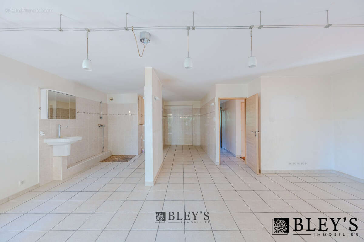 Appartement à MARSEILLE-12E