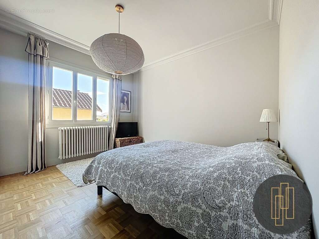 Maison à NEUVILLE-SUR-SAONE