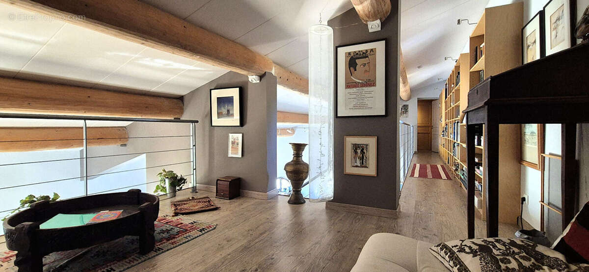 Propriété 220 m2 sur 2274m2 de terrain prés de Goudargues - photo 7