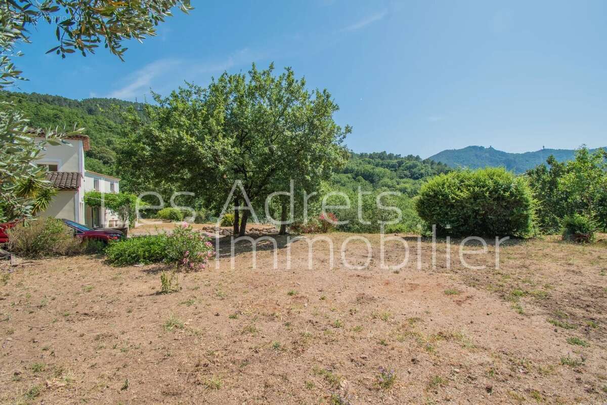 Propriété avec terrain plat et vue Estérel - photo 5