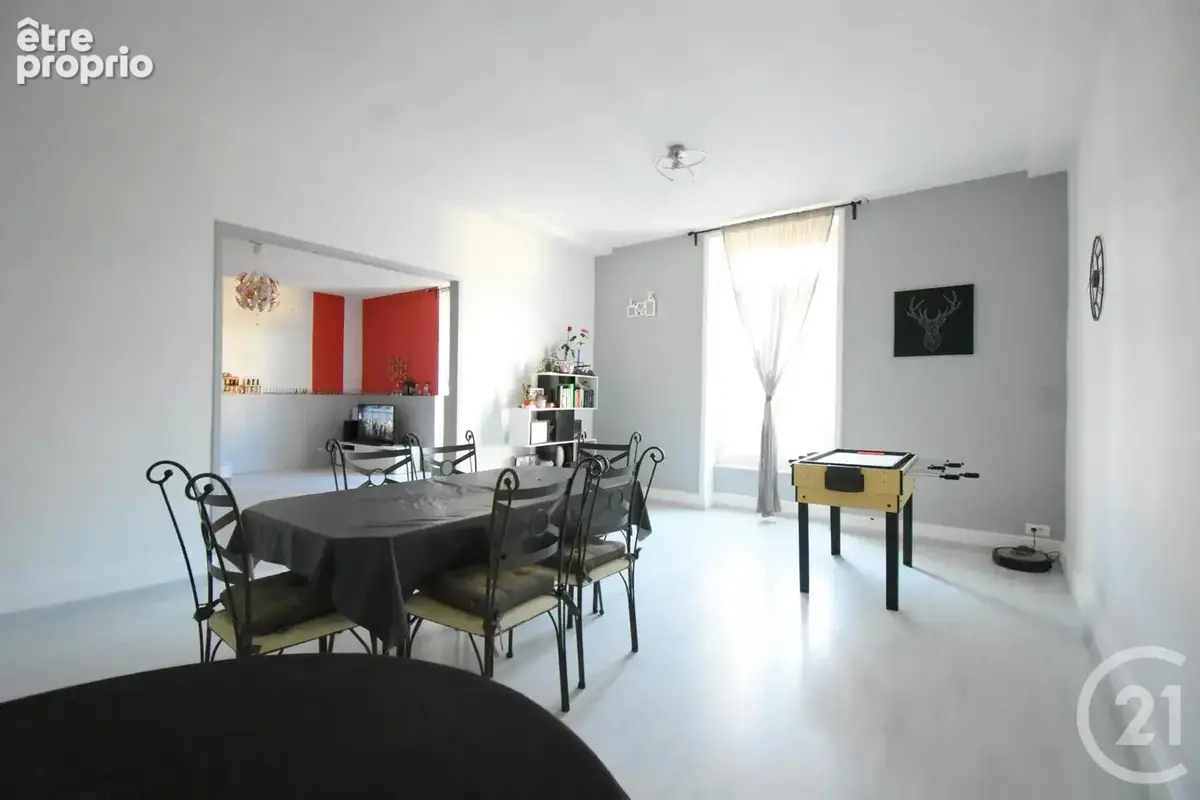 Maison 8 pièces 287 m² à vendre à Lapalisse (03120) - photo 2