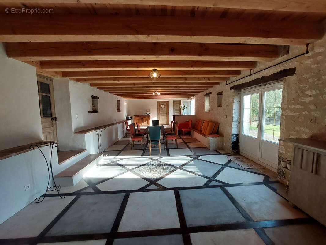 Maison à MONTCUQ