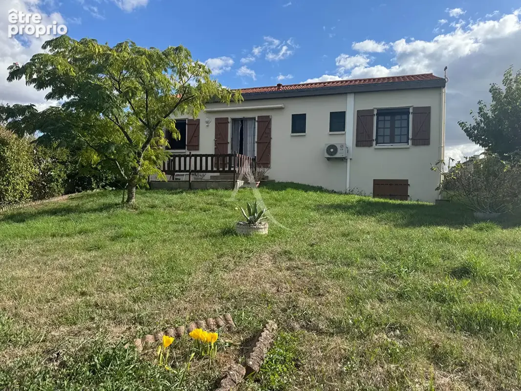 Photo Maison à Mouzeuil-Saint-Martin au prix de 169 500€