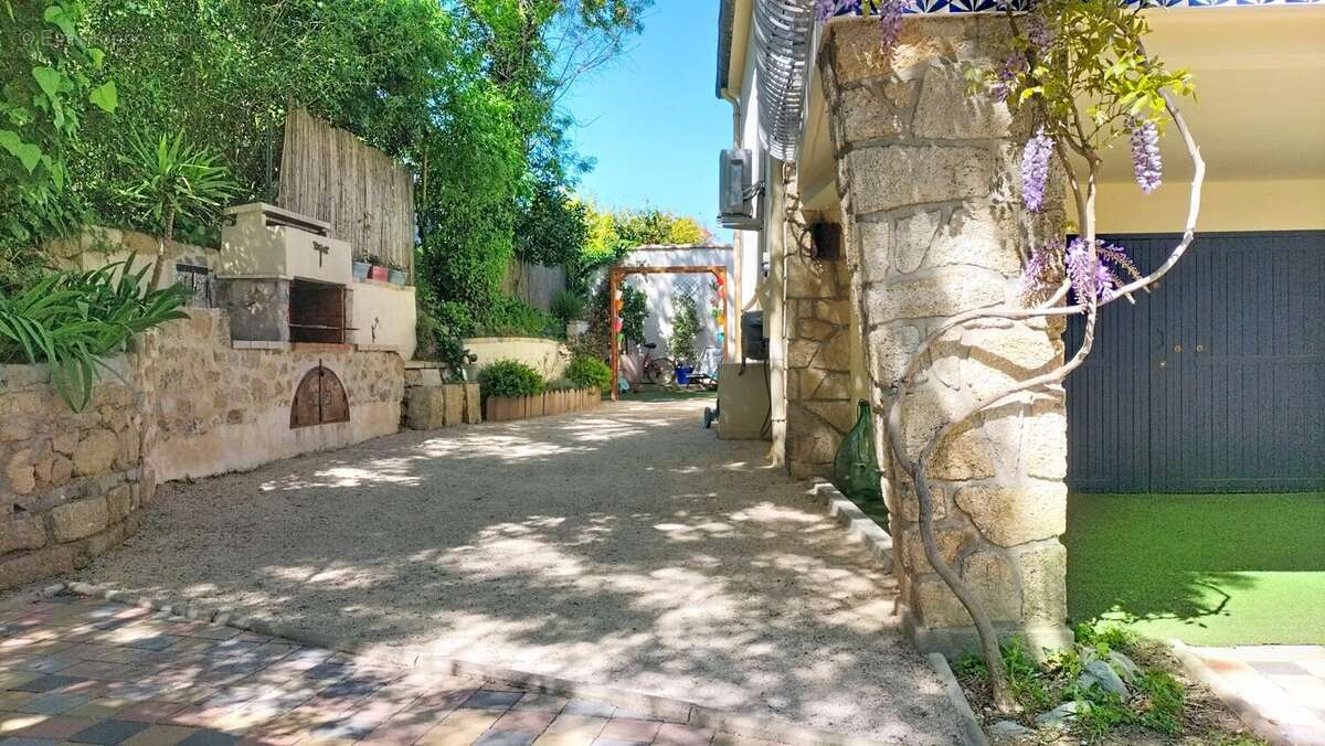 Maison à FABREGUES