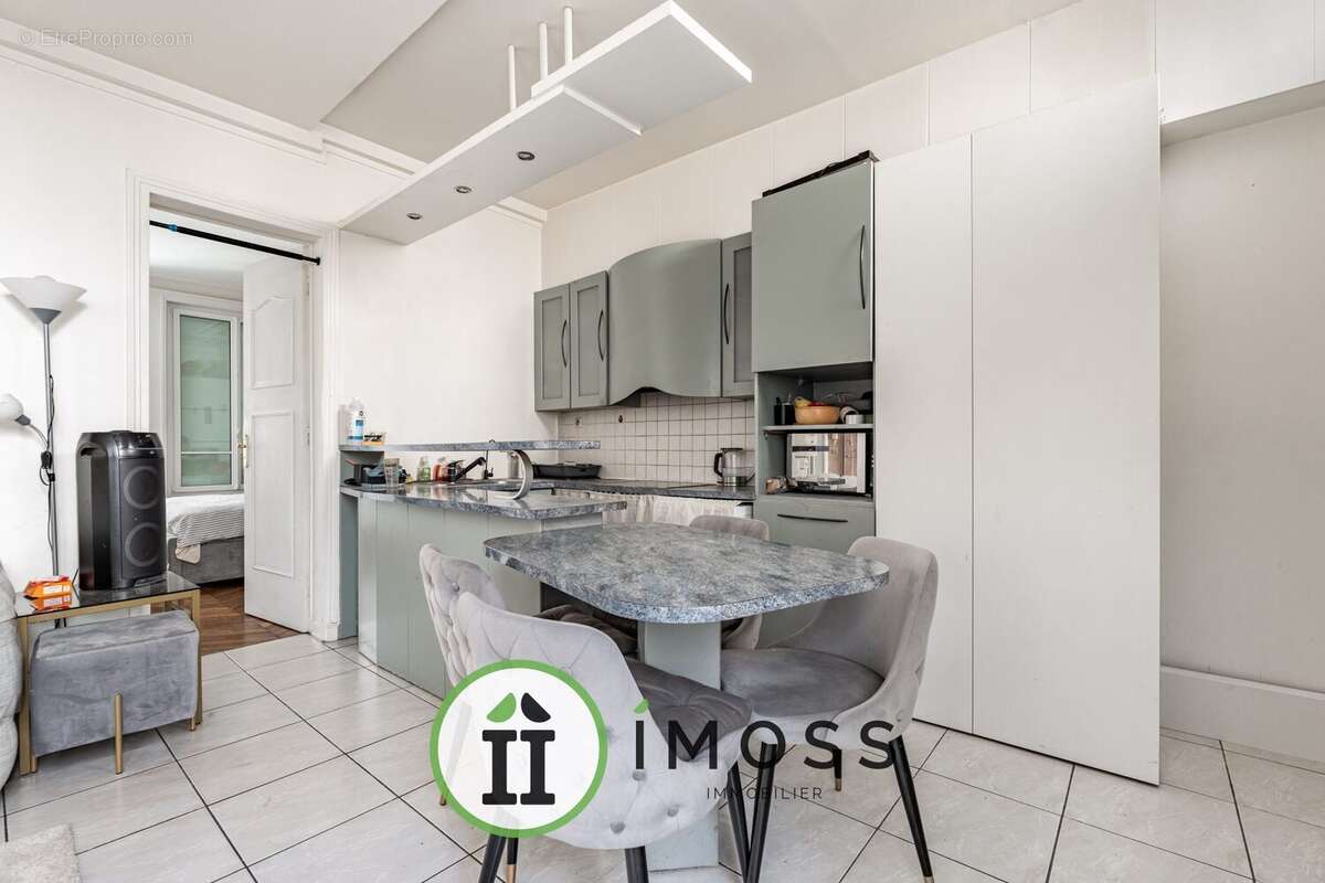 Appartement à PARIS-18E