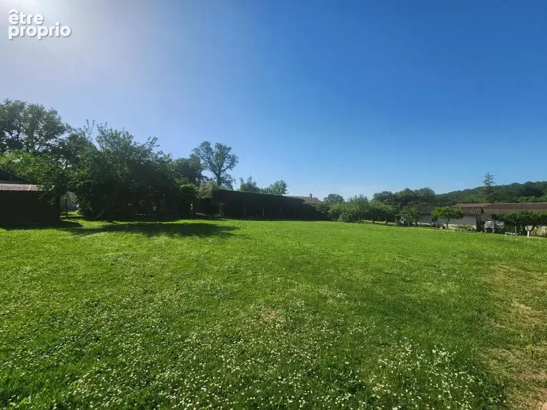 Terrain constructible de 789 m² - photo 5