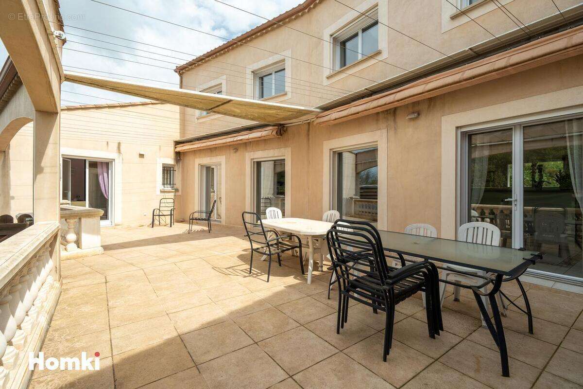 Maison à SAINT-THIBERY