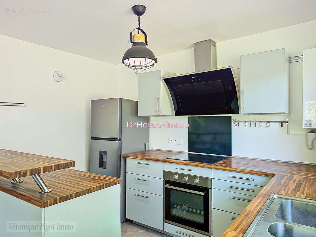 Appartement à SAINT-REMY-L'HONORE
