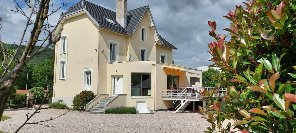 Maison à LAVELINE-DEVANT-BRUYERES