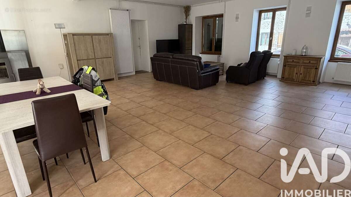 Maison 204 m² à Treignat  - photo 7