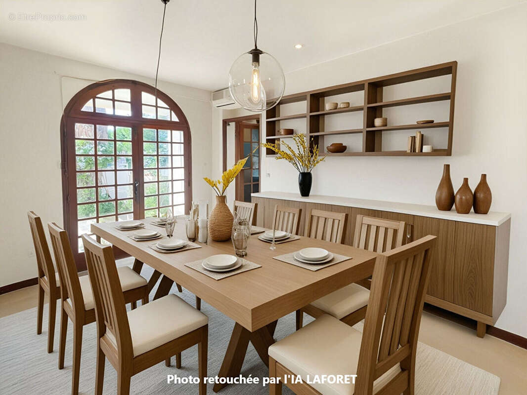 Maison à SAINT-CYR-SUR-MER