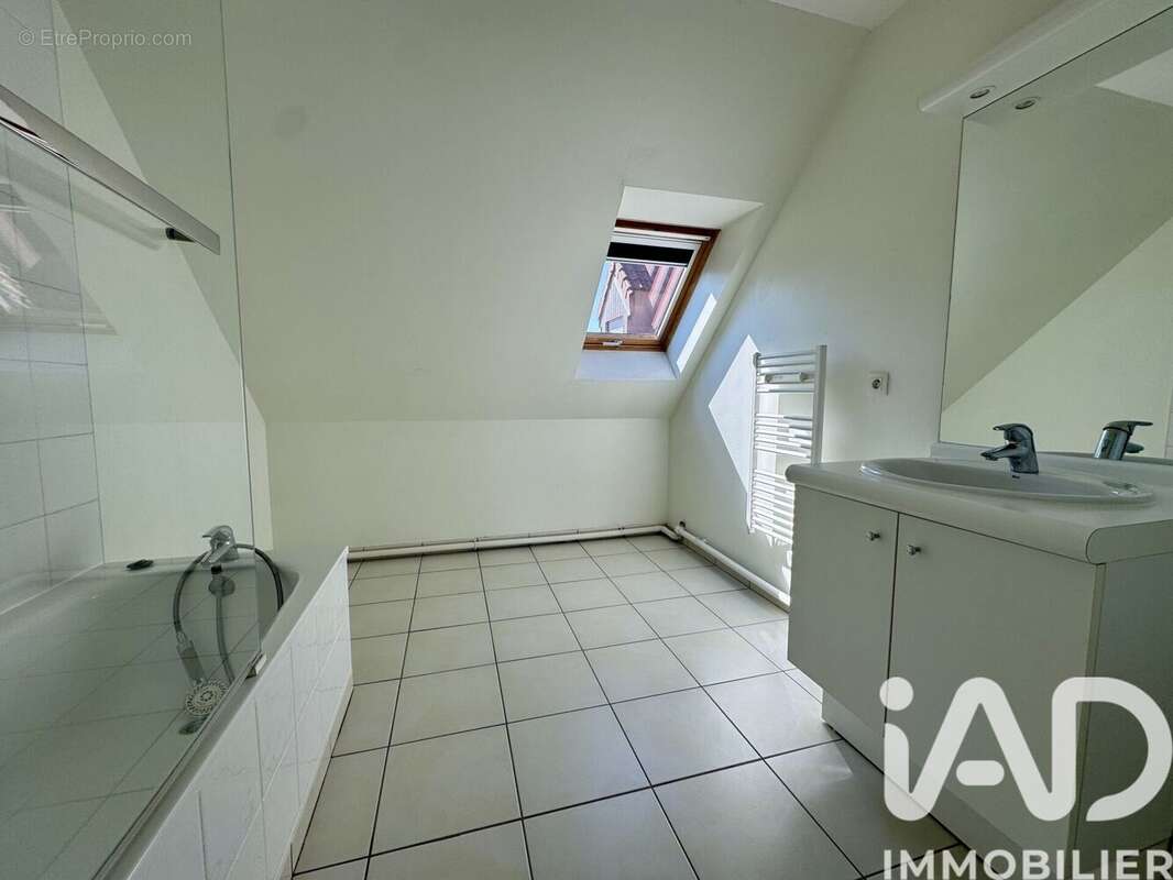 Photo 8 - Appartement à HENIN-BEAUMONT