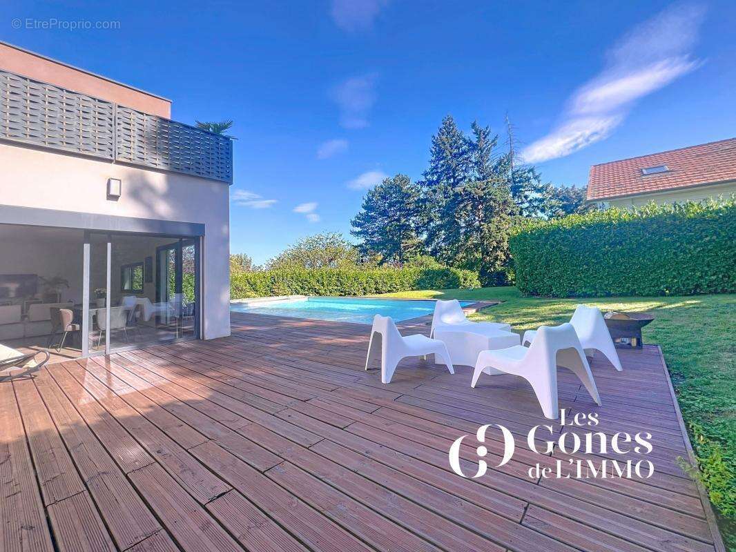 Maison à TASSIN-LA-DEMI-LUNE