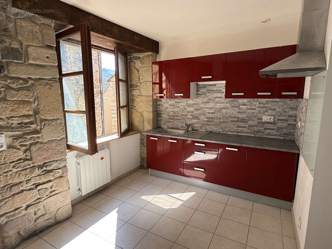 Maison à SAINT-GENIEZ-D&#039;OLT