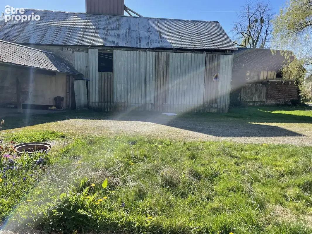 maison familiale avec 4 chambres et un bureau et dépendances - photo 17
