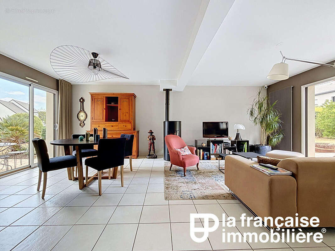 Maison - Châteaugiron- fonctionnalité- beau terrain- Lumineuse - photo 3