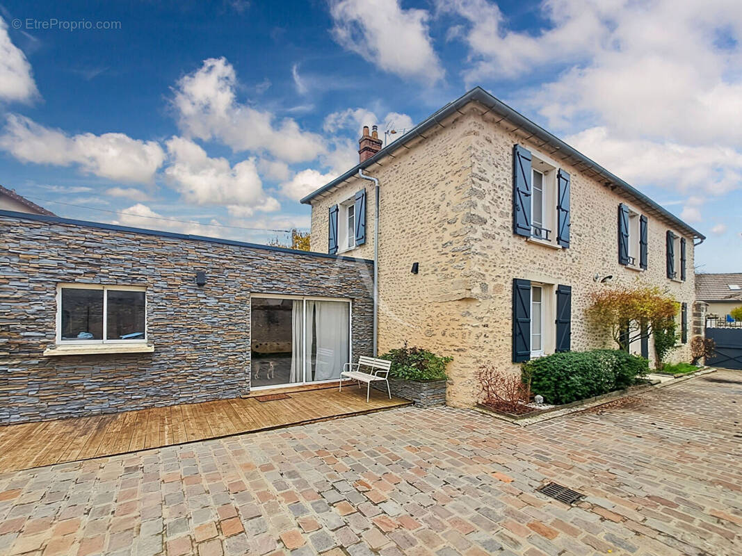 Maison à ANGERVILLE