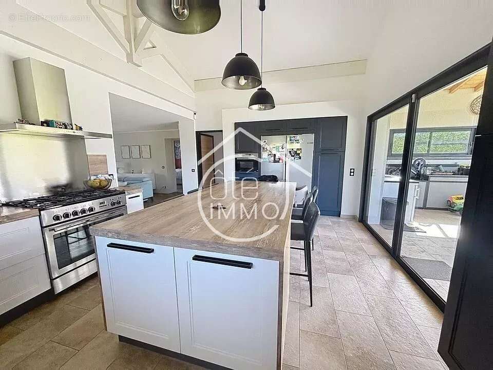 Maison à SAINT-JEAN-DE-BLAIGNAC