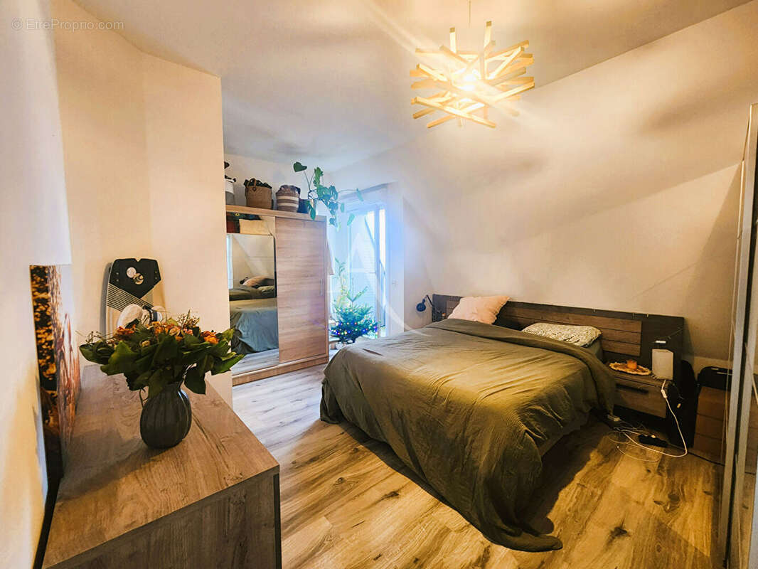 Appartement à FRESNES