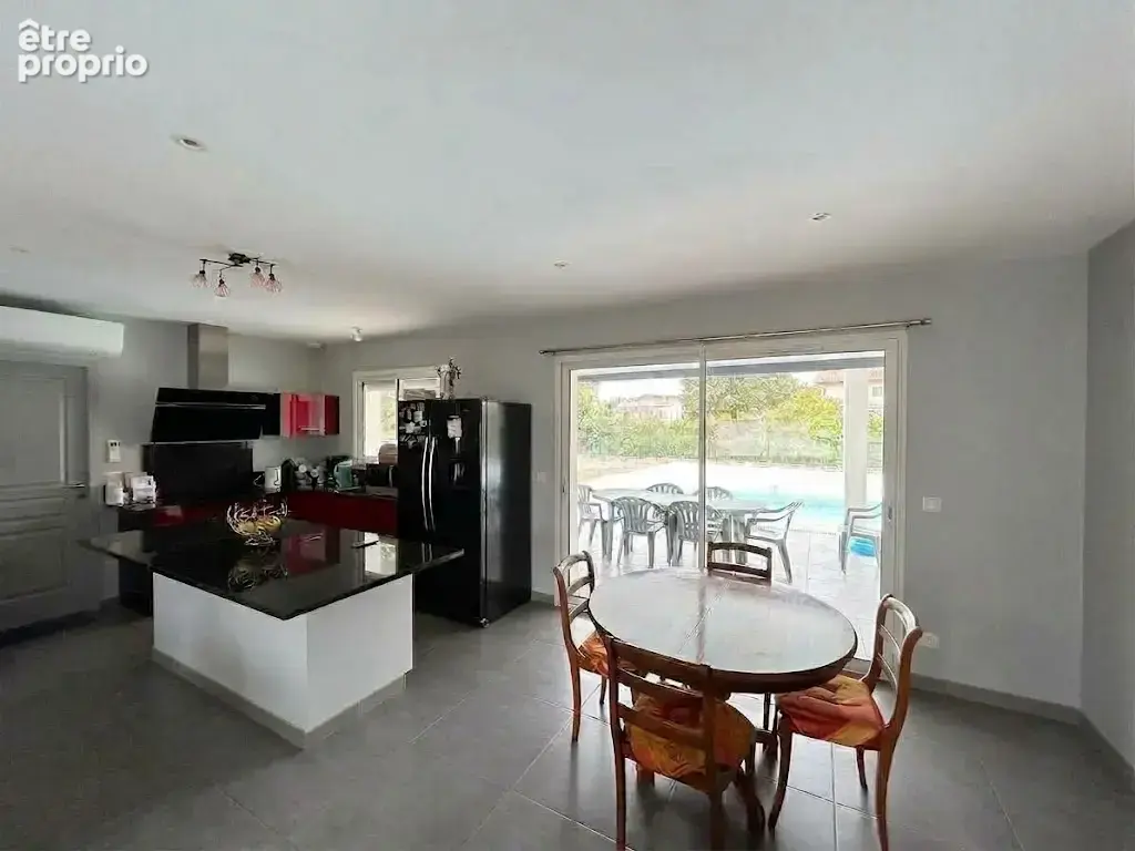 Belle villa 5 pièces avec garage et piscine - photo 13