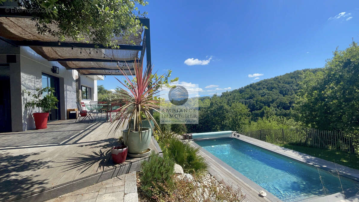 Maison à SAINT-PERAY