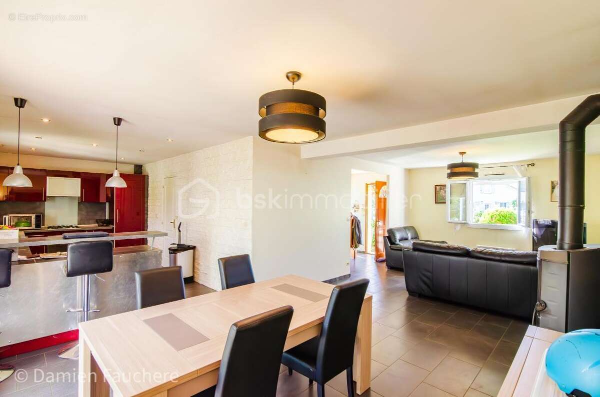 Maison à VARENNES-SUR-SEINE