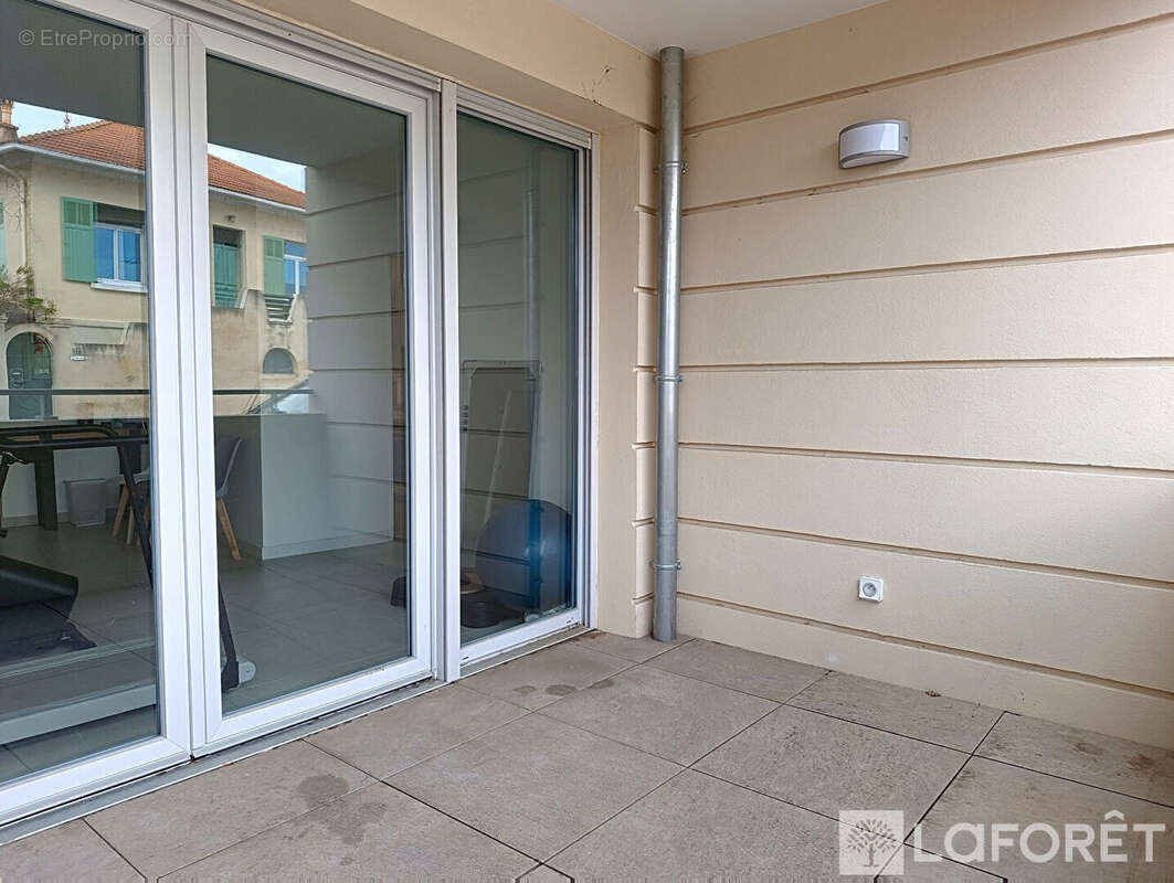 Appartement à LA LONDE-LES-MAURES