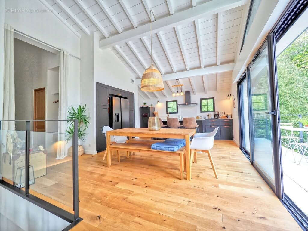 Une propriété d'architecte d'exception au cœur d'un environnement privilégié - photo 5