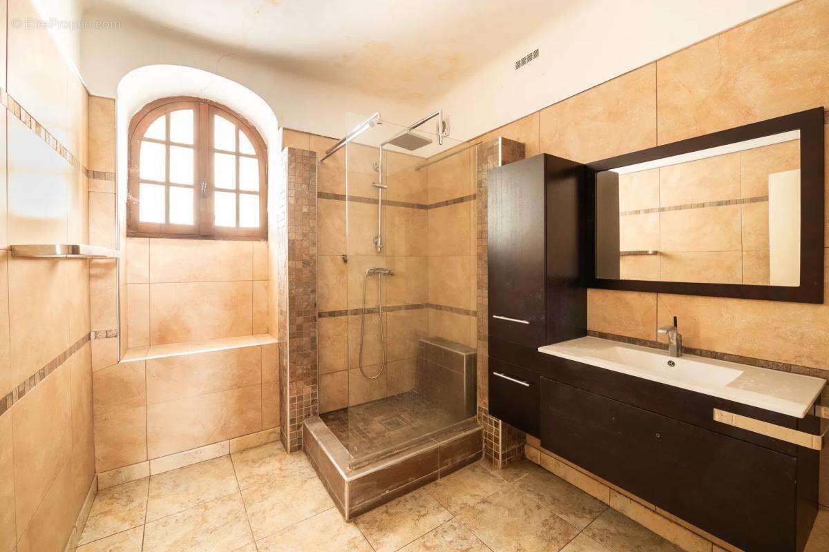 Appartement à MARSEILLE-16E