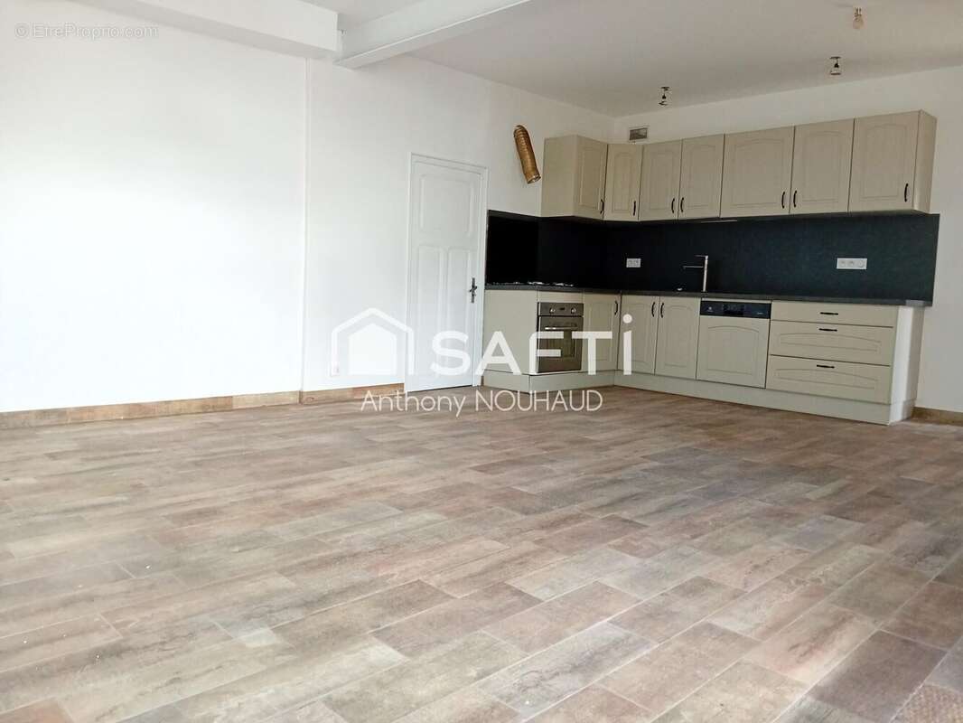 Photo 3 - Maison à GENSAC-LA-PALLUE